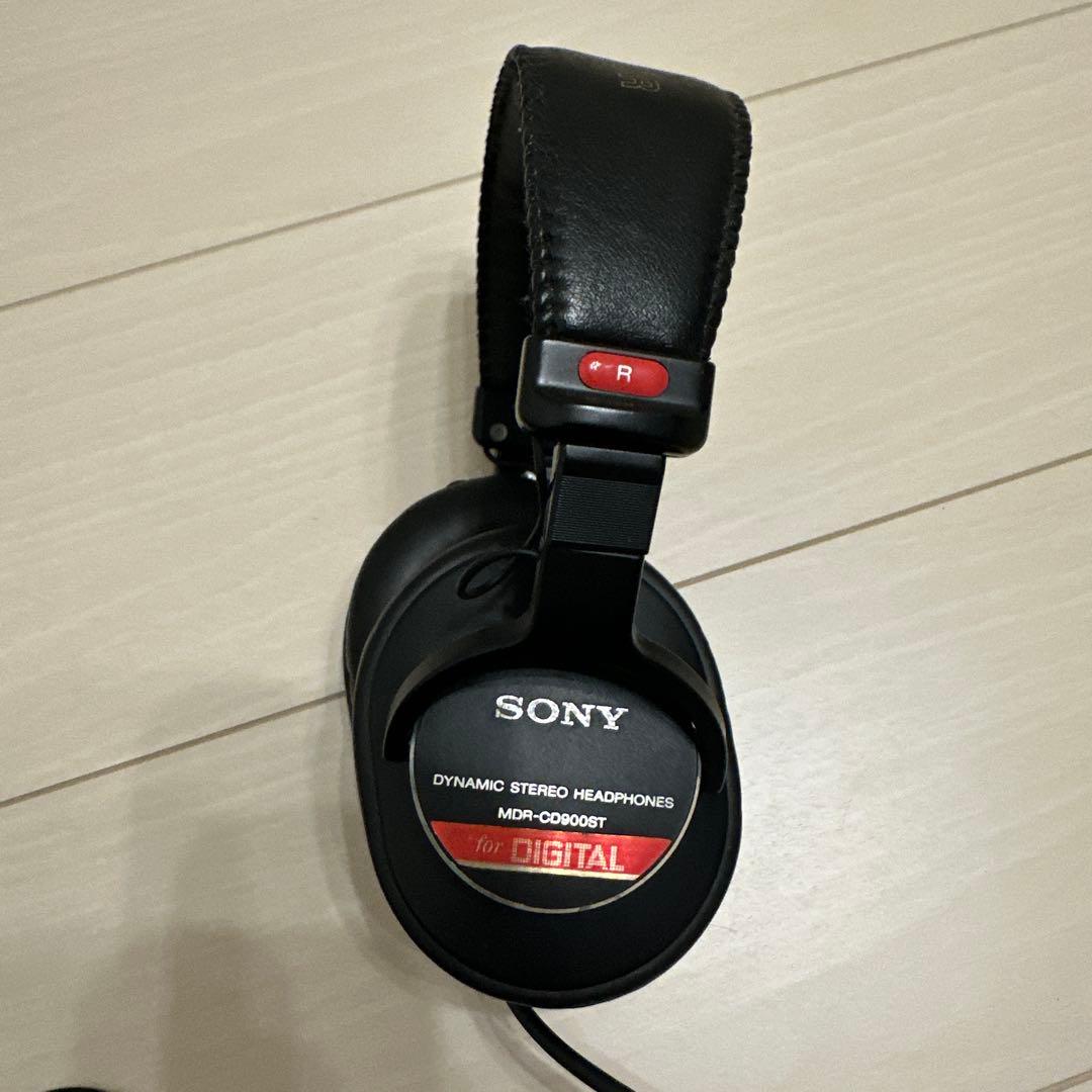 ^^　モニターヘッドホン MDR-CD900ST SONY