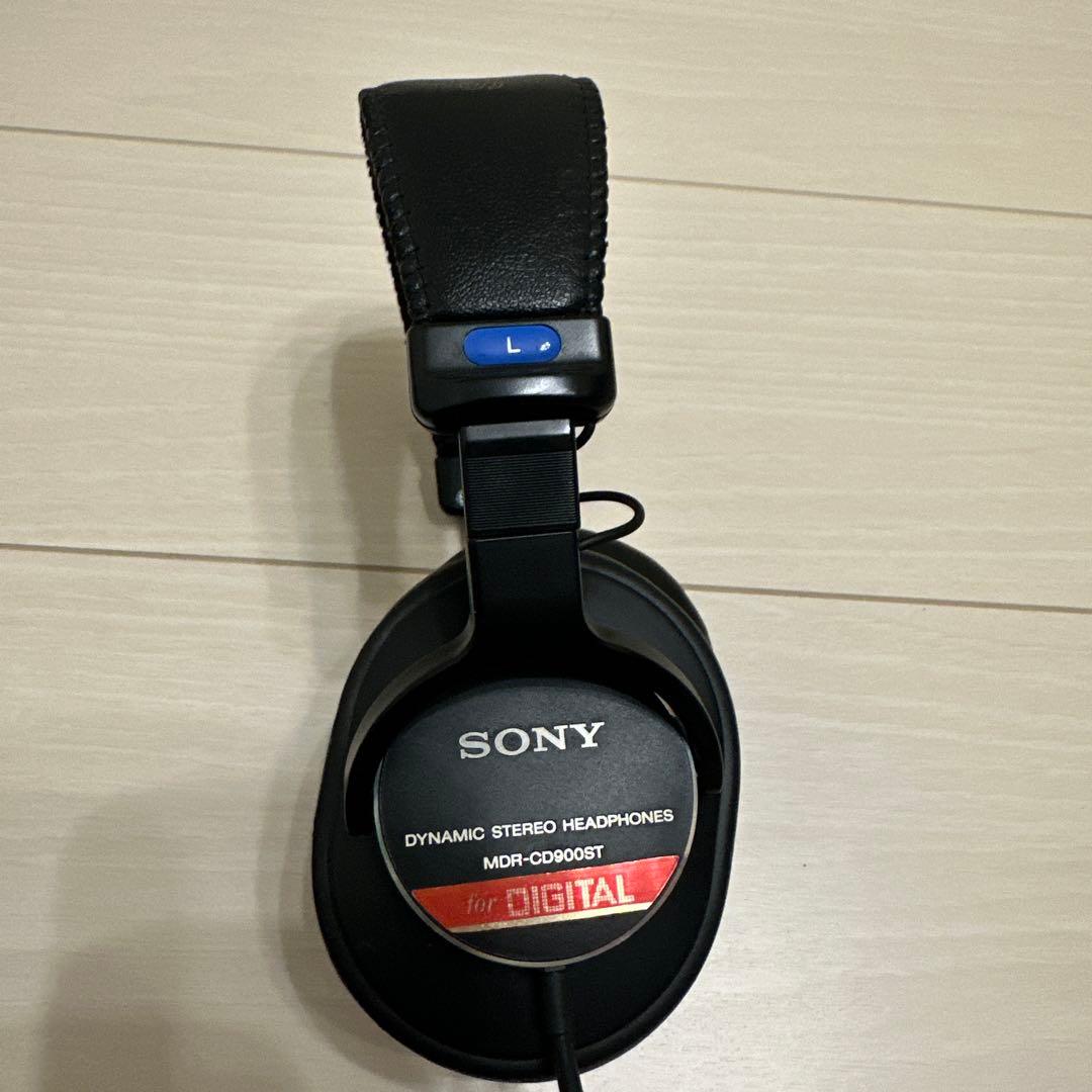 ^^　モニターヘッドホン MDR-CD900ST SONY