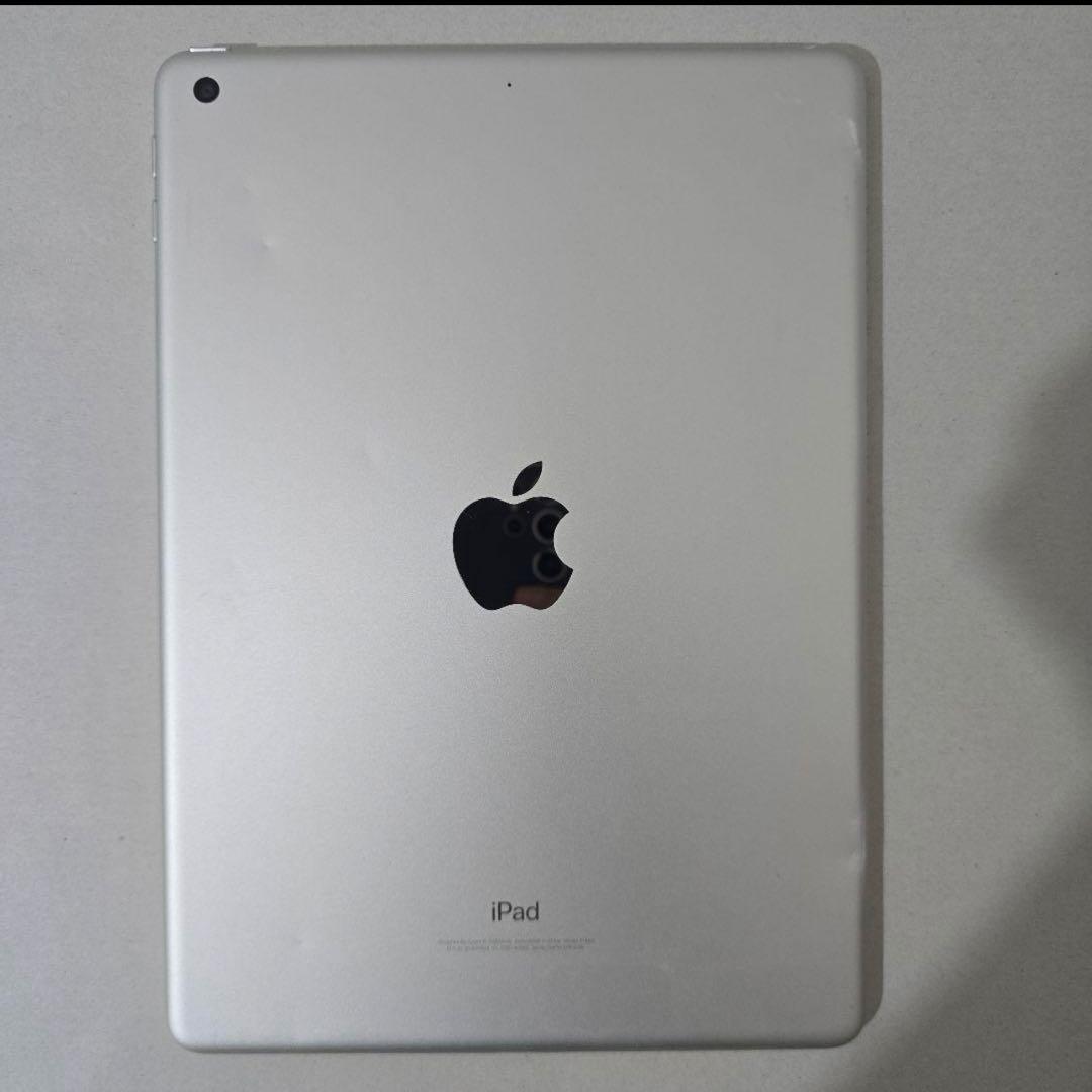 Apple iPad 10.2インチ シルバー 本体