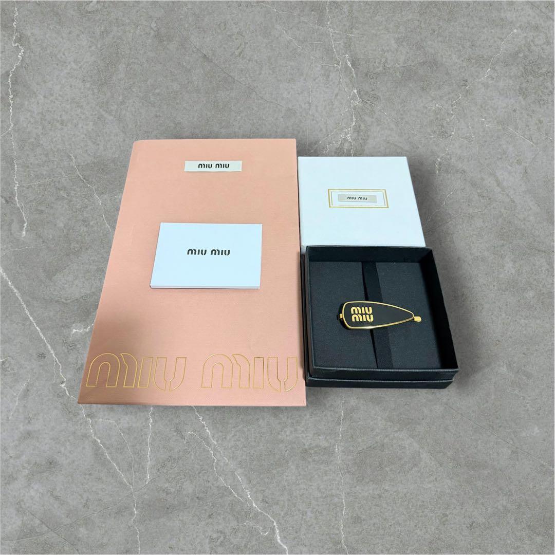 miumiuエナメルメタル ヘアクリップ ブラック 購入証明書付き