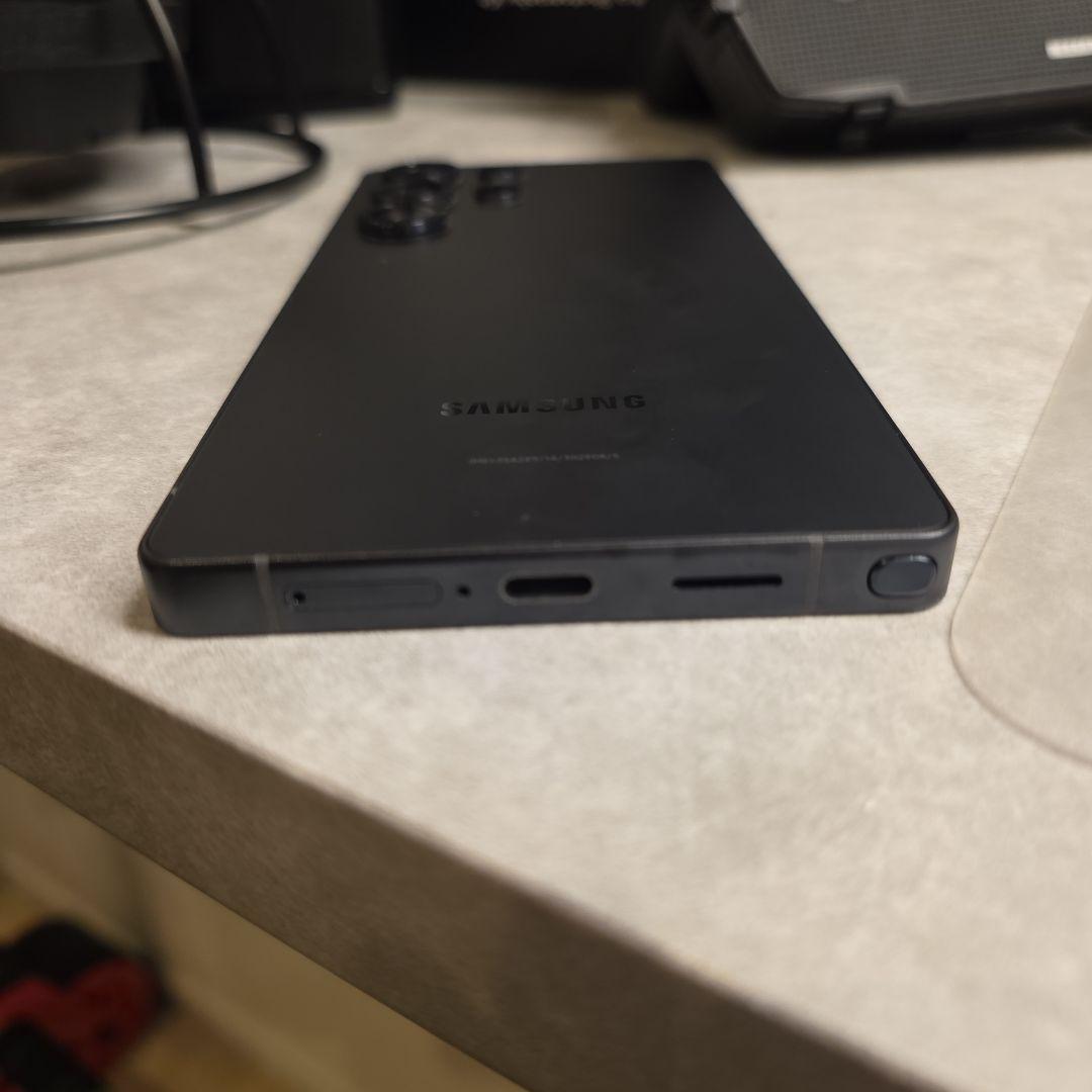 国内版Galaxy S25 Ultra 512GB　 ケース付