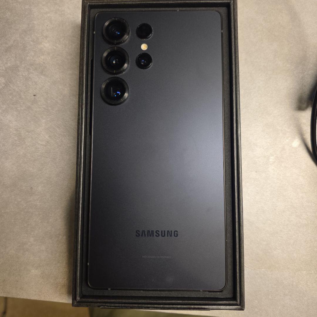 国内版Galaxy S25 Ultra 512GB　 ケース付