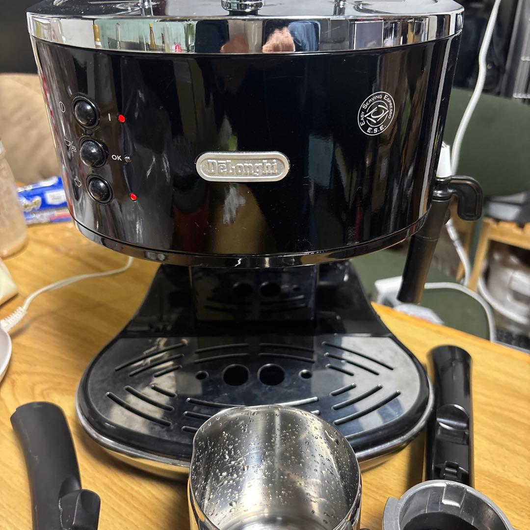 DeLonghi ECO310 BKエスプレッソマシン