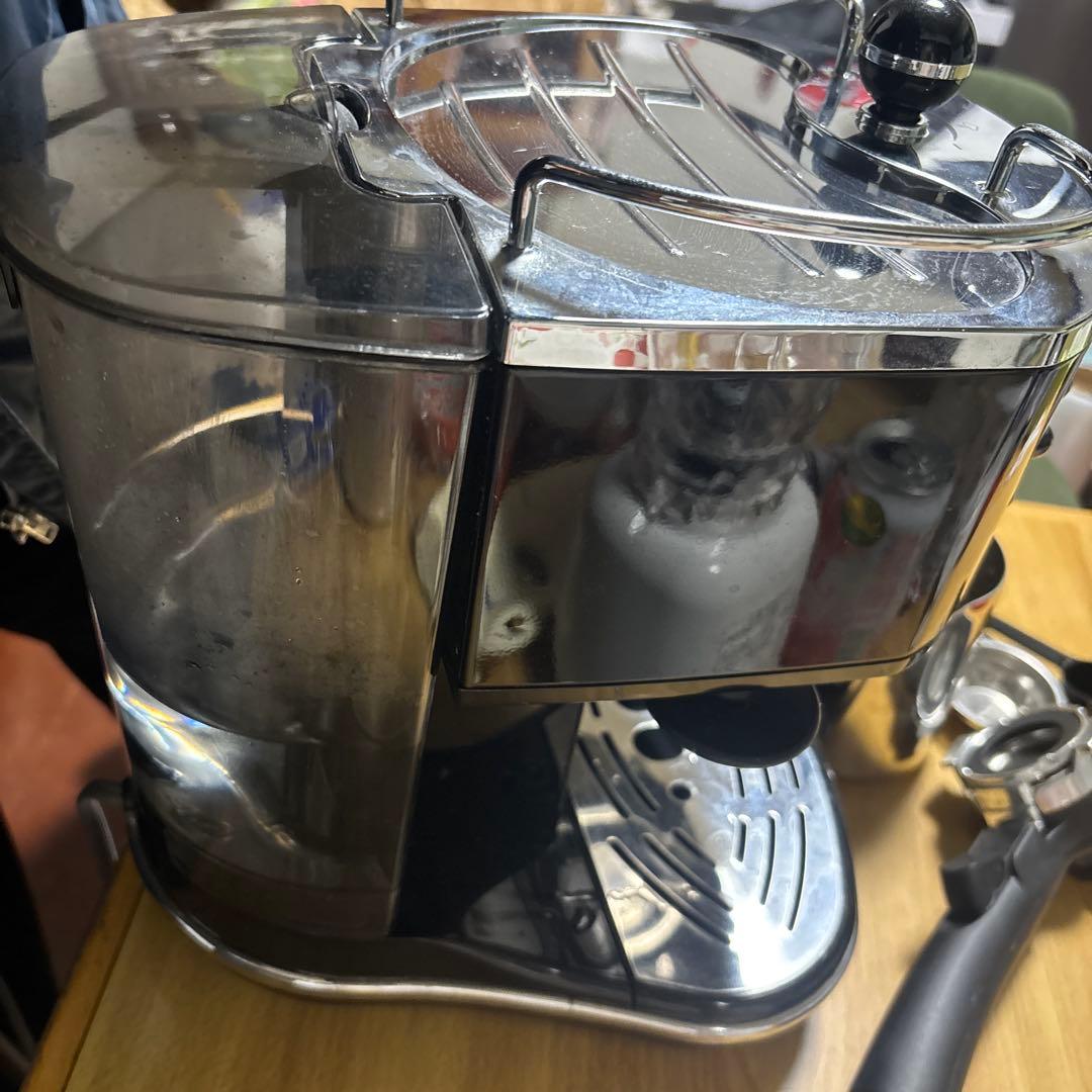 DeLonghi ECO310 BKエスプレッソマシン