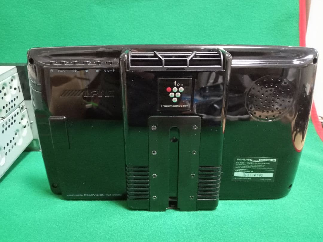 アルパイン8型ナビと9型モニター動作品セット（リヤカメラ付き）