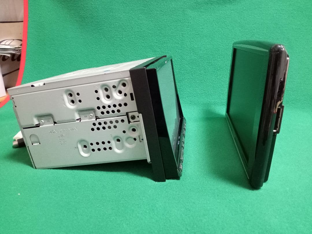 アルパイン8型ナビと9型モニター動作品セット（リヤカメラ付き）