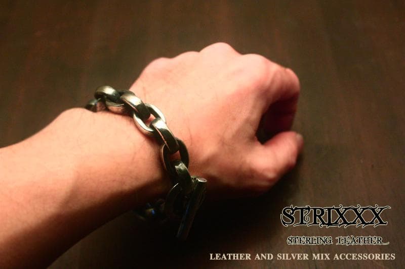 24　フラットあずきブレスレット STRIXXXX