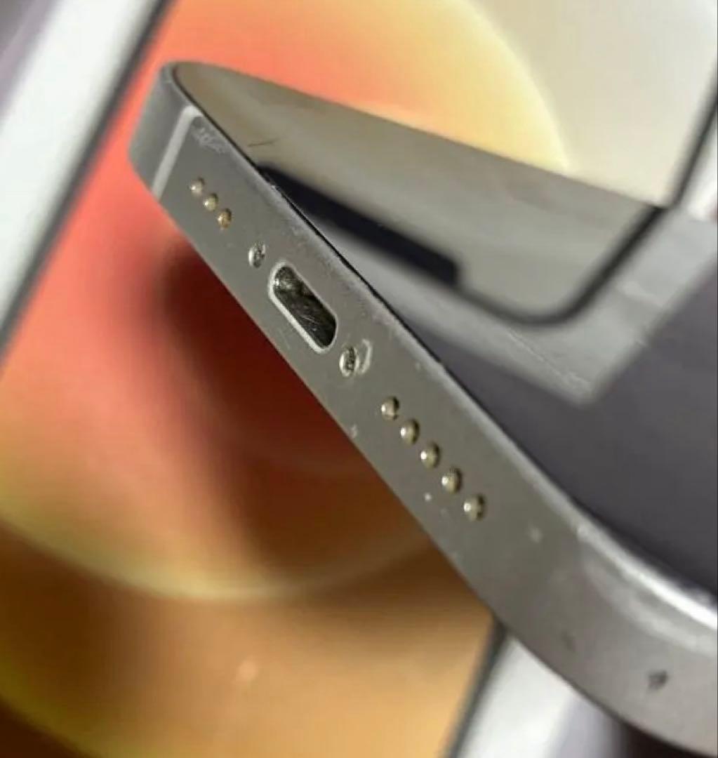 ぺ*い様 Apple iPhone 12 本体　箱あり　バッテリー100パーセン