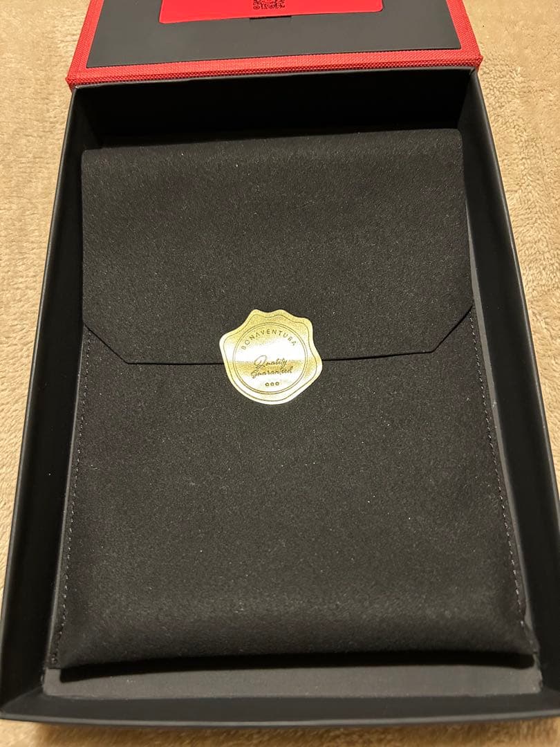 ボナベンチュラ　iphone15Proケースグレージュ✖️コーラル