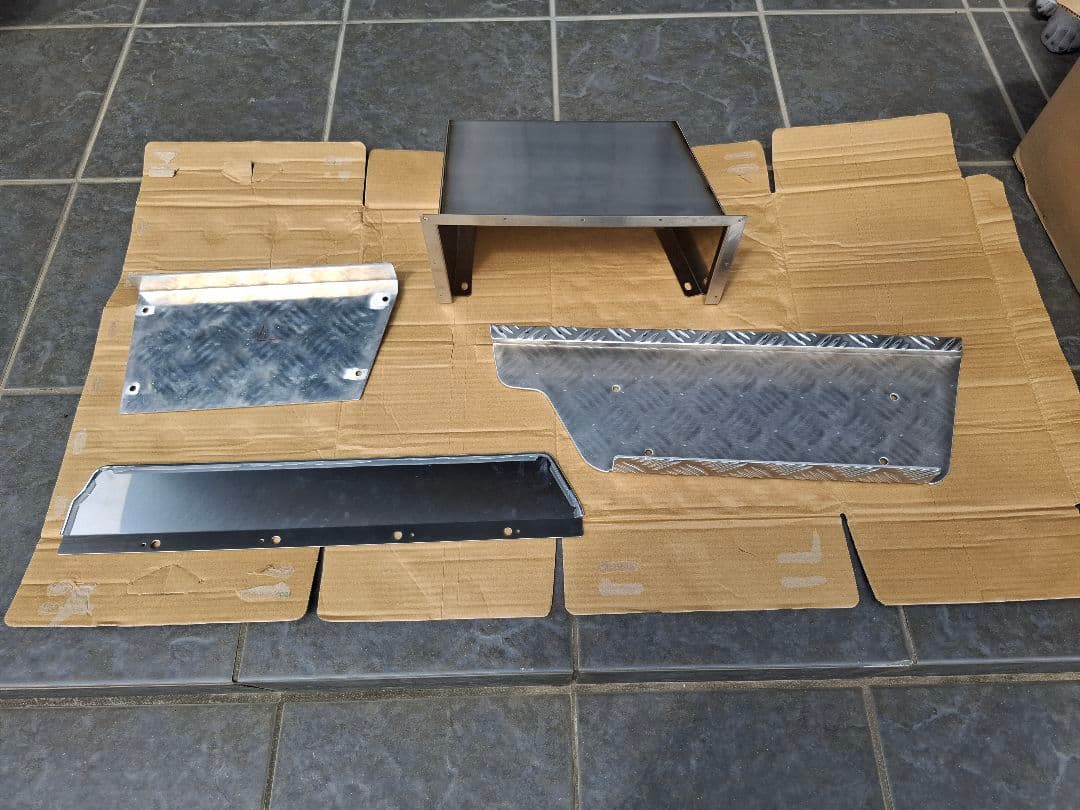 スーパーグレート用助手席側下駄箱