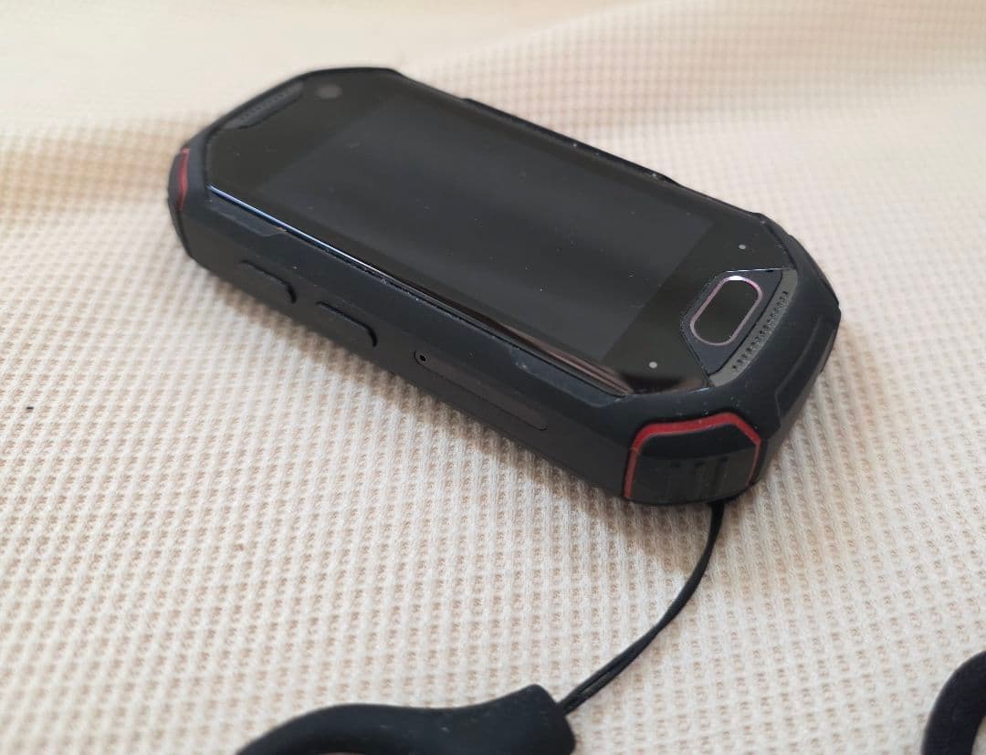 Unihertz Atom 4G小型スマートフォン