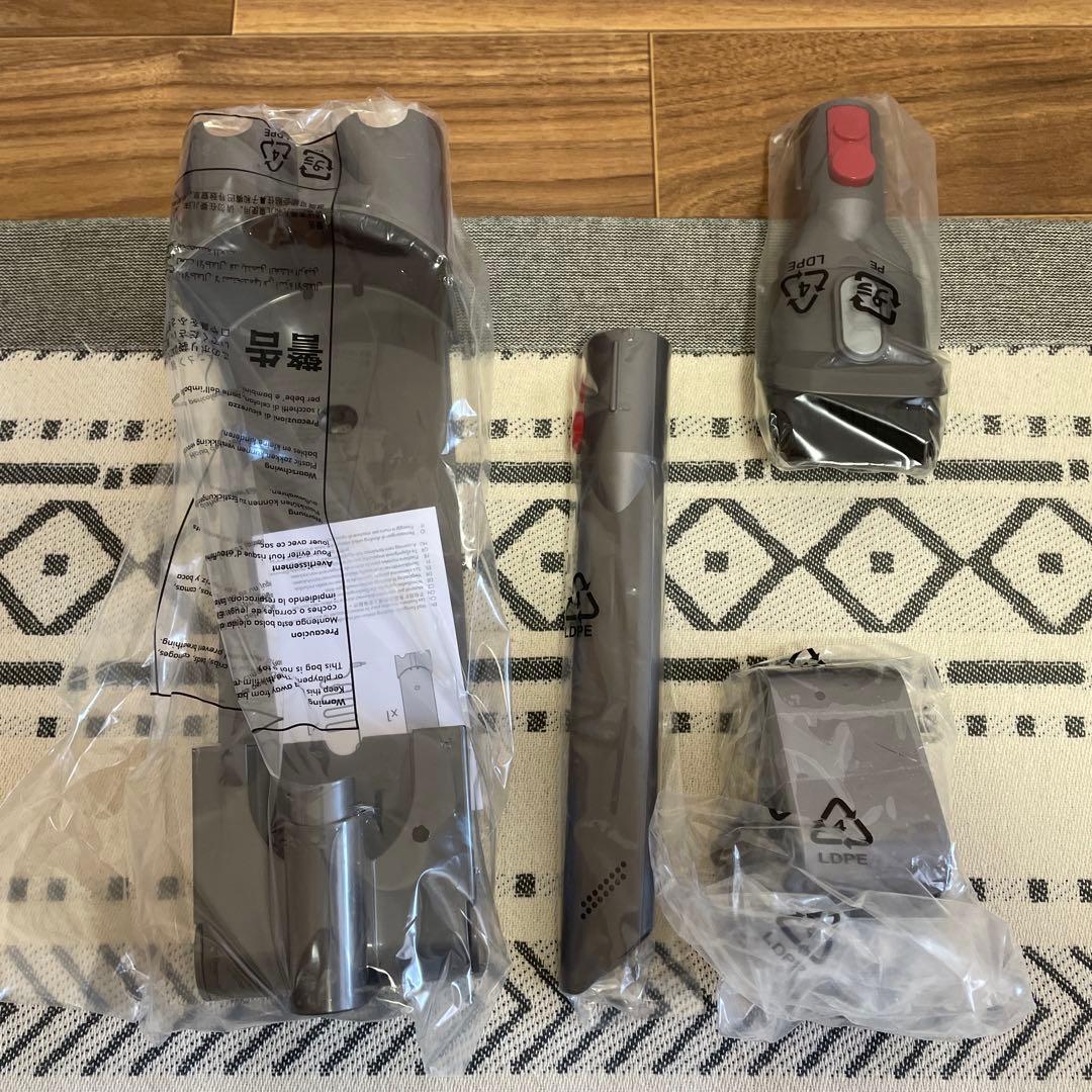 ！HIROさん専用！Dyson v7（sv11コードレスクリーナー）新品未使用