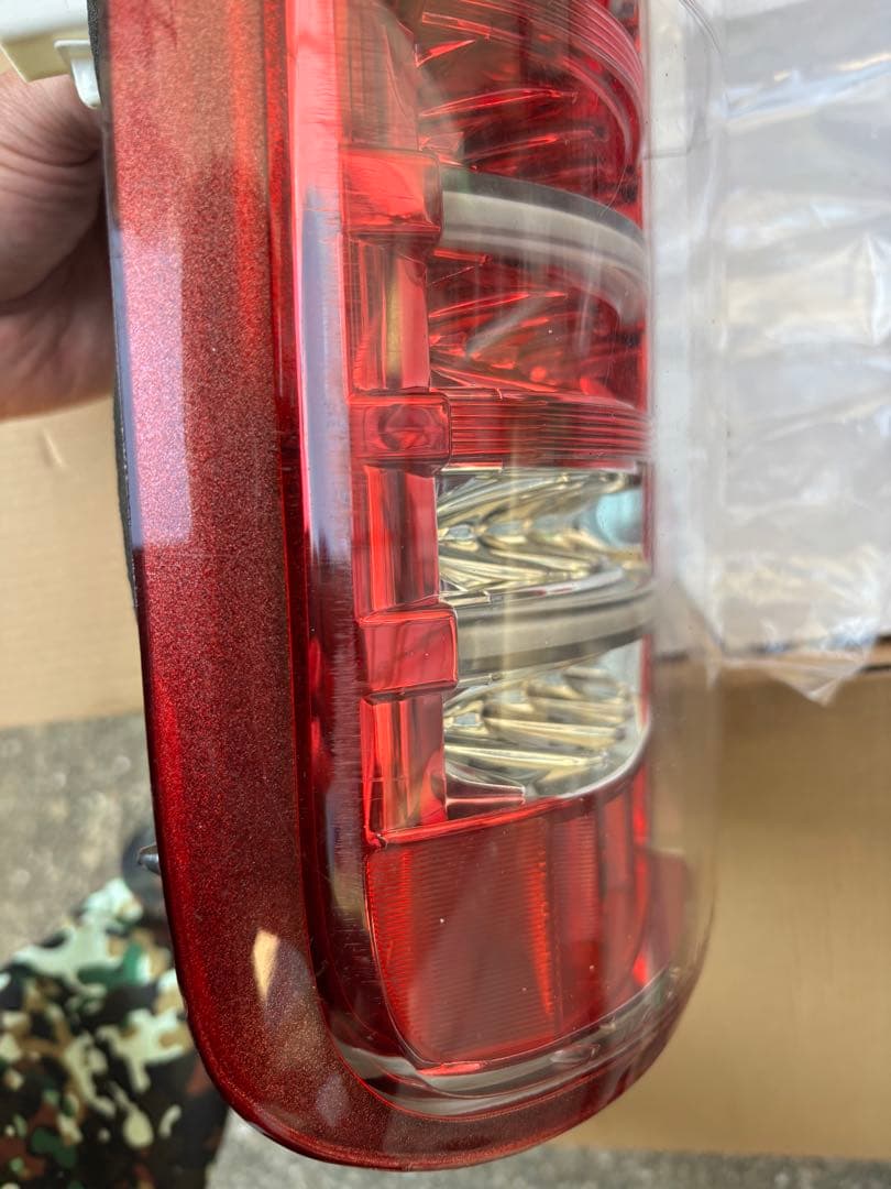 ハイエース　Valenti テールランプ　ブレーキランプ　両側