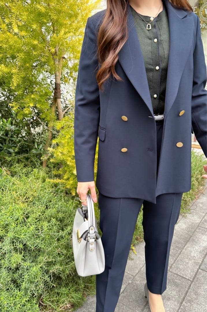 11月末までAOKI パウダリーストレッチツイル ダブルジャケット セットアップ