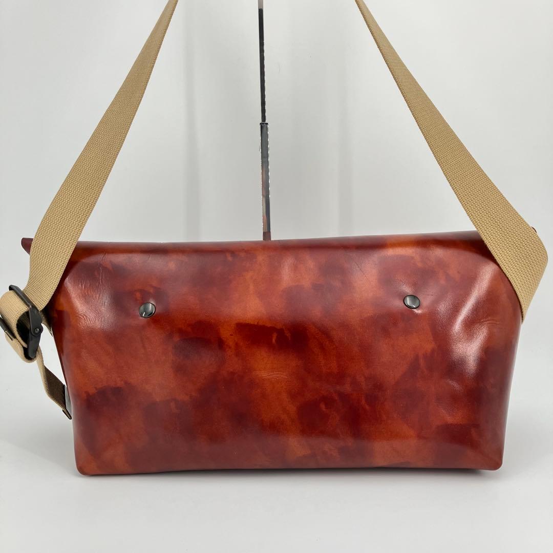 ユニアンドコー メッセンジャーバッグ レザー ワックス加工 Mサイズ キャメル