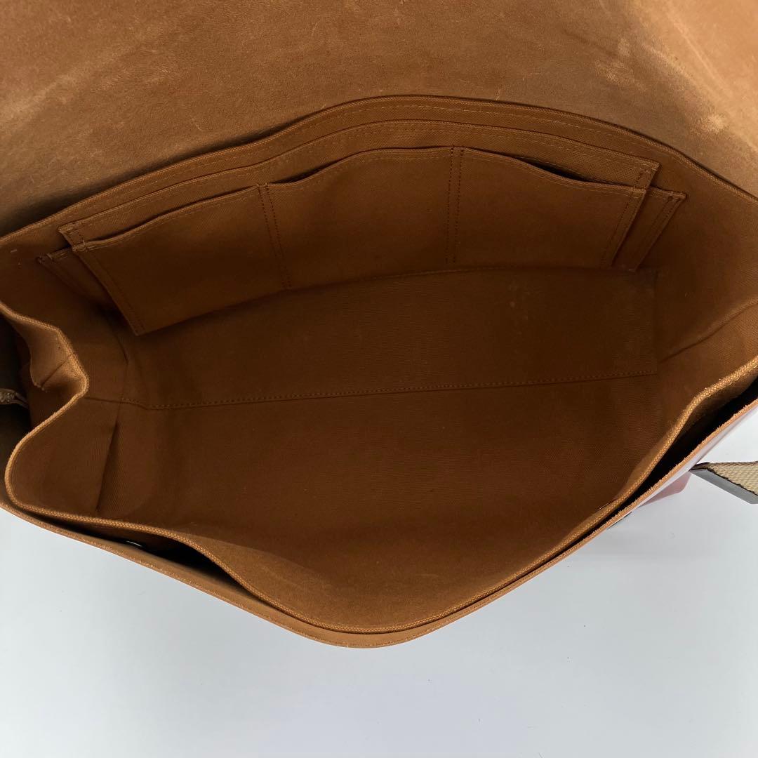 ユニアンドコー メッセンジャーバッグ レザー ワックス加工 Mサイズ キャメル