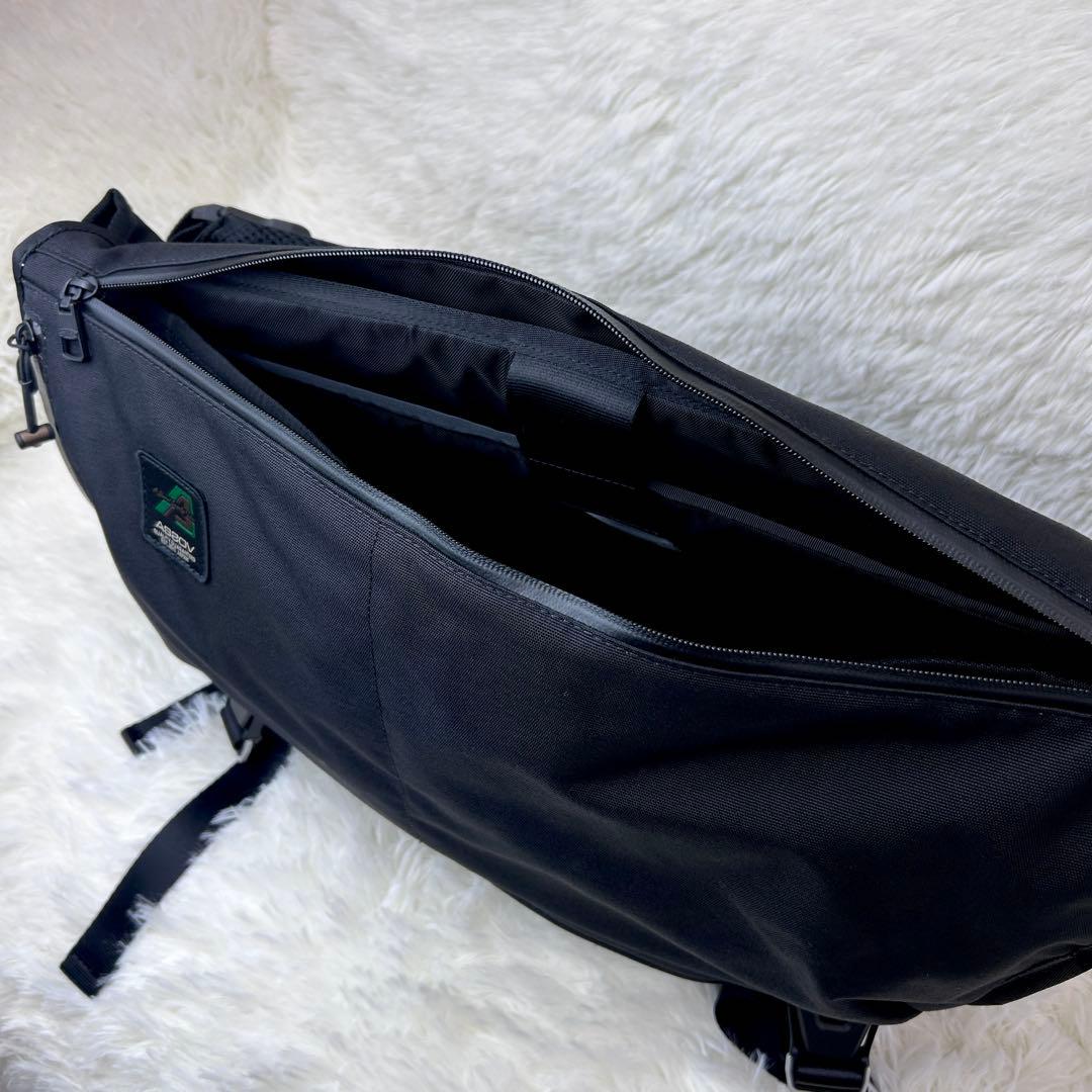 【極美品】 AS2OV スタンダード メッセンジャーバッグ CORDURA