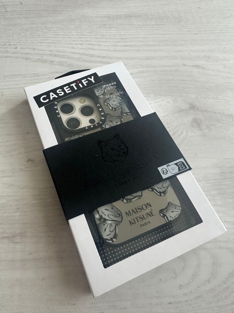 【新品未使用】メゾンキツネ×Casetify iPhoneケース(15Pro)