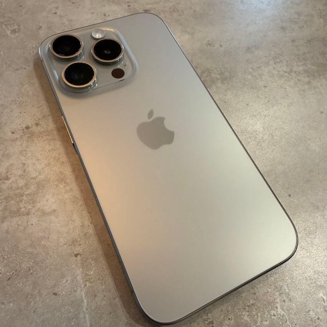 【最終値下げ】iPhone 15 Pro ナチュラルチタニウム 256GB