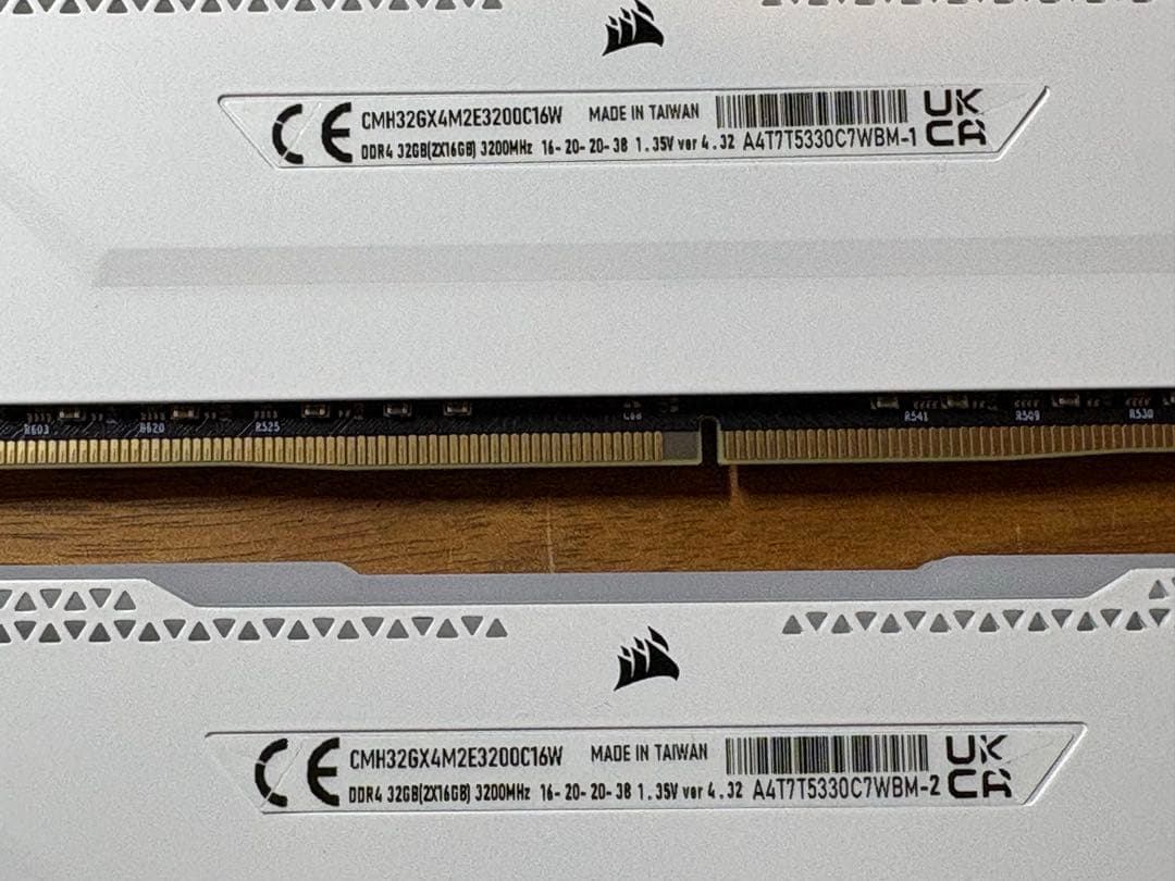 メモリー CORSAIR VENGEANCE RGB PRO SL 32GB