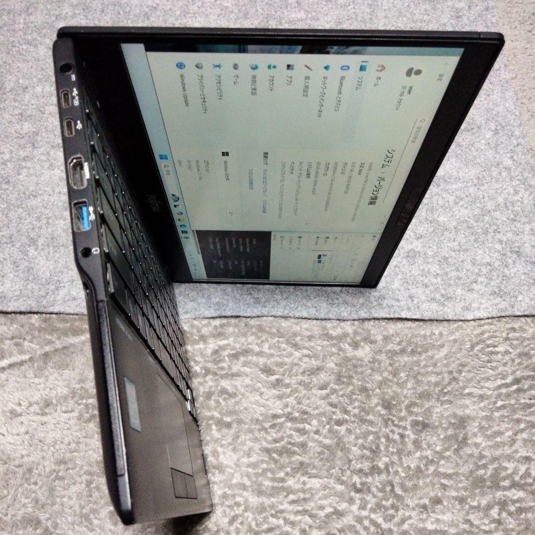 ノートPC Fujitsu U939/A (Win 11、カメラ・マイク非搭載)