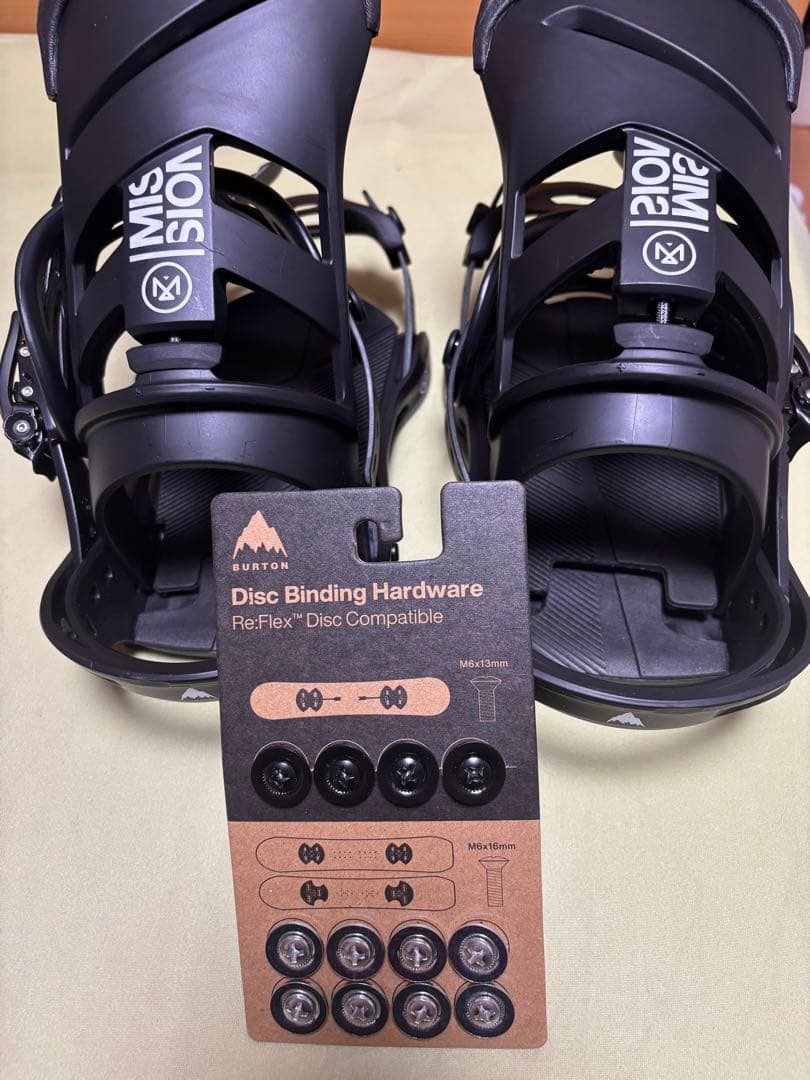 美品 BURTON バートン MISSION ミッション 24-25 Mサイズ