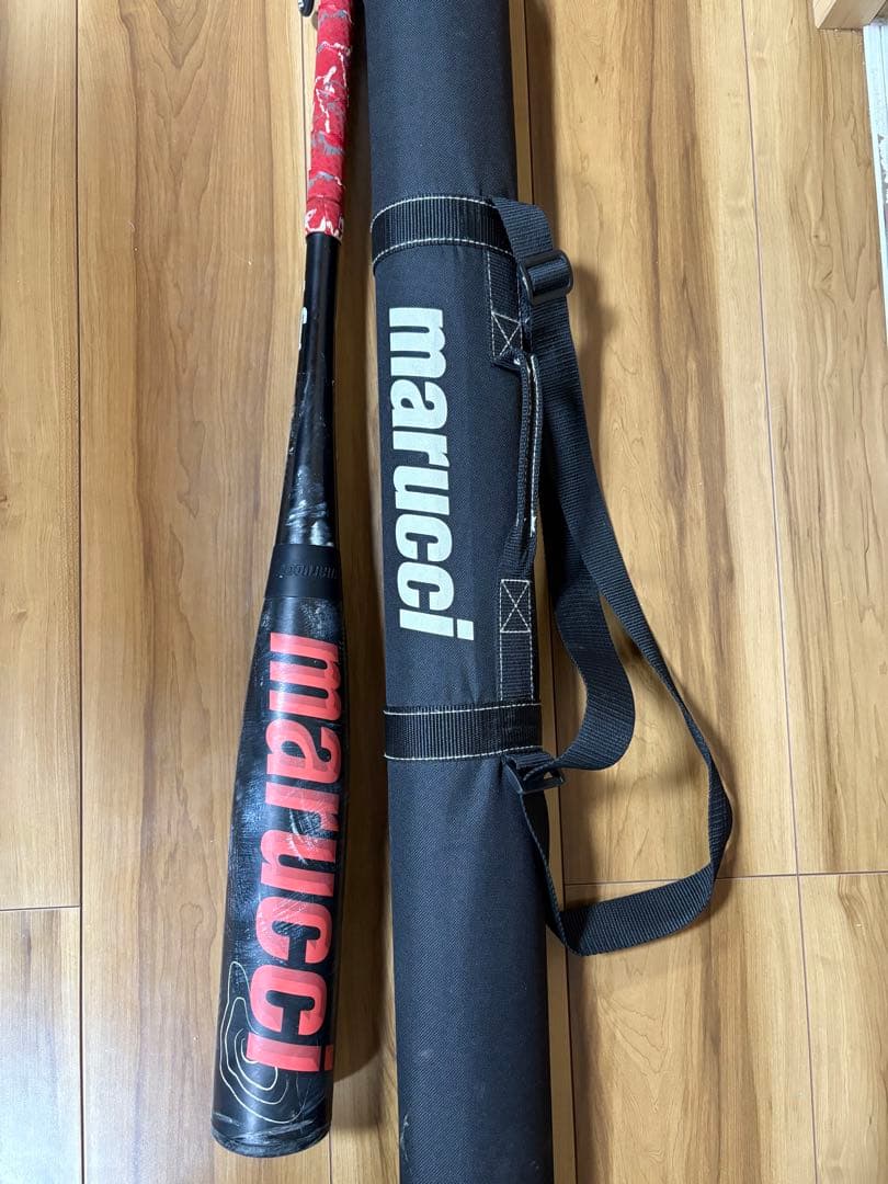 Marucci INVICTA バットとケースセット（アカオニ）