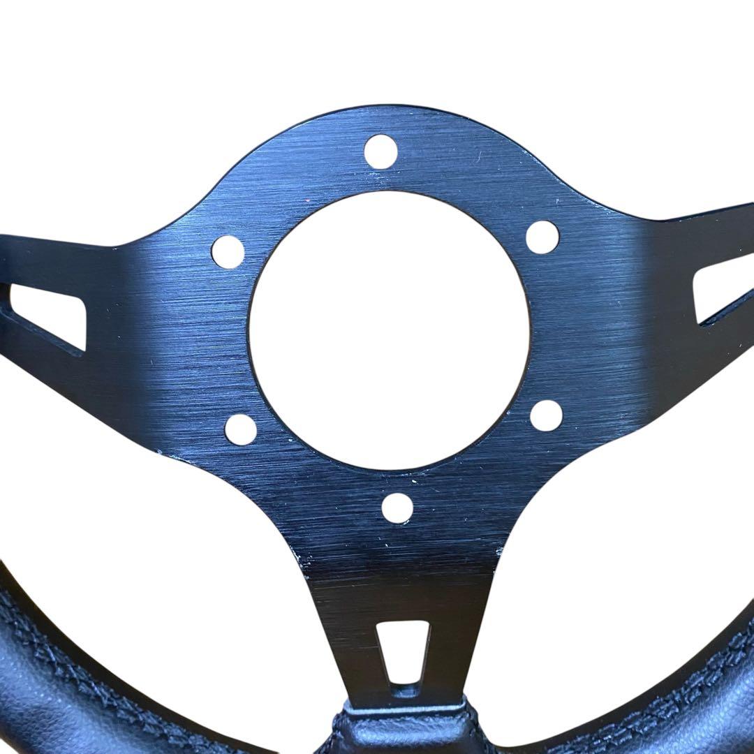 MOMO　3スポーク　ディープコーンステアリング　ホーンボタン