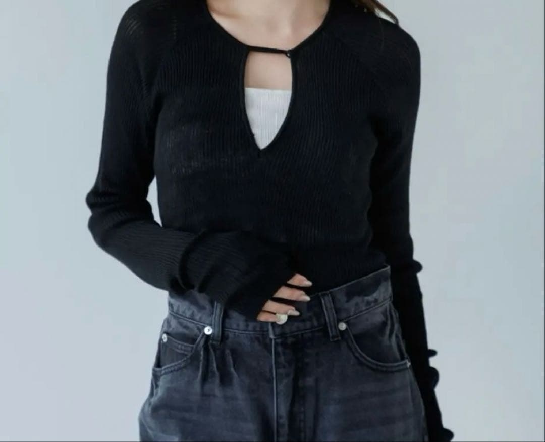 トップス senee decollete cut-out bodysuit