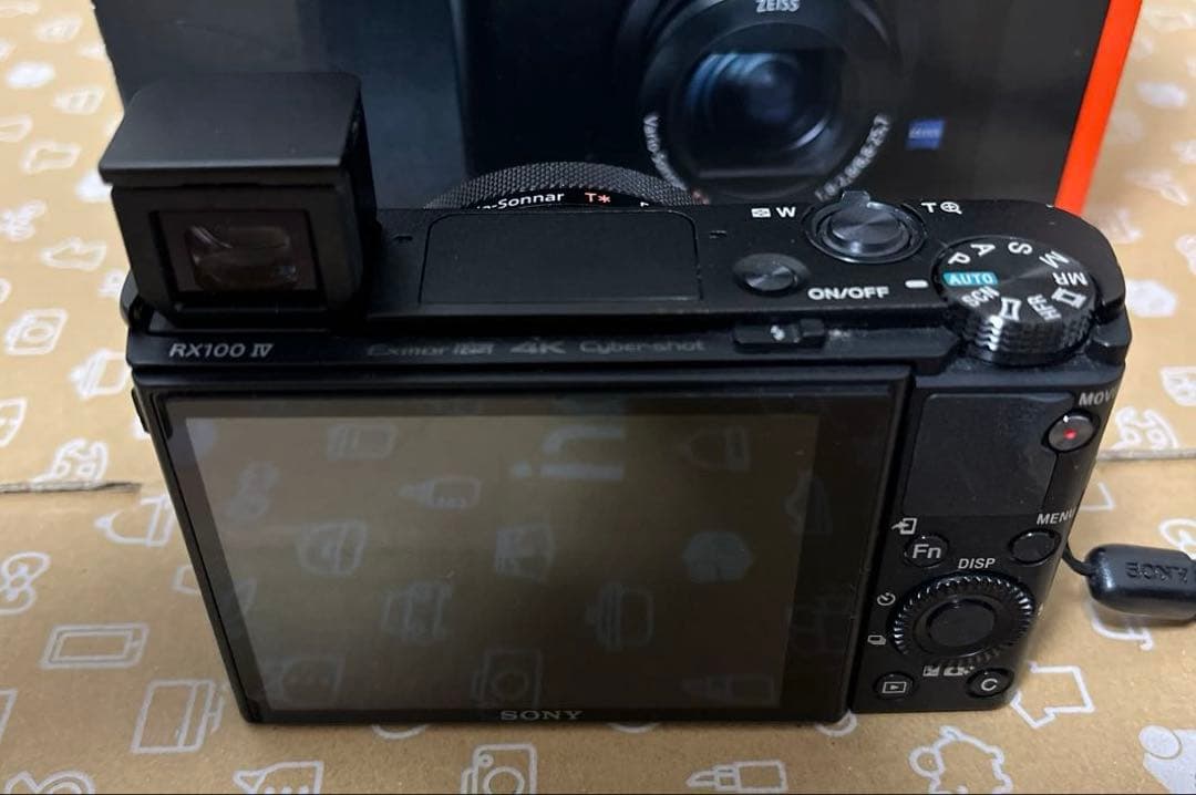 ソニー　サイバーショット　Sony DSC-RX100M4