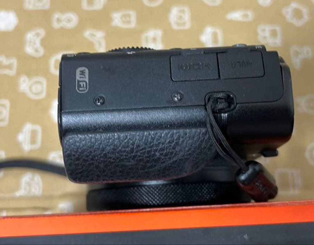 ソニー　サイバーショット　Sony DSC-RX100M4