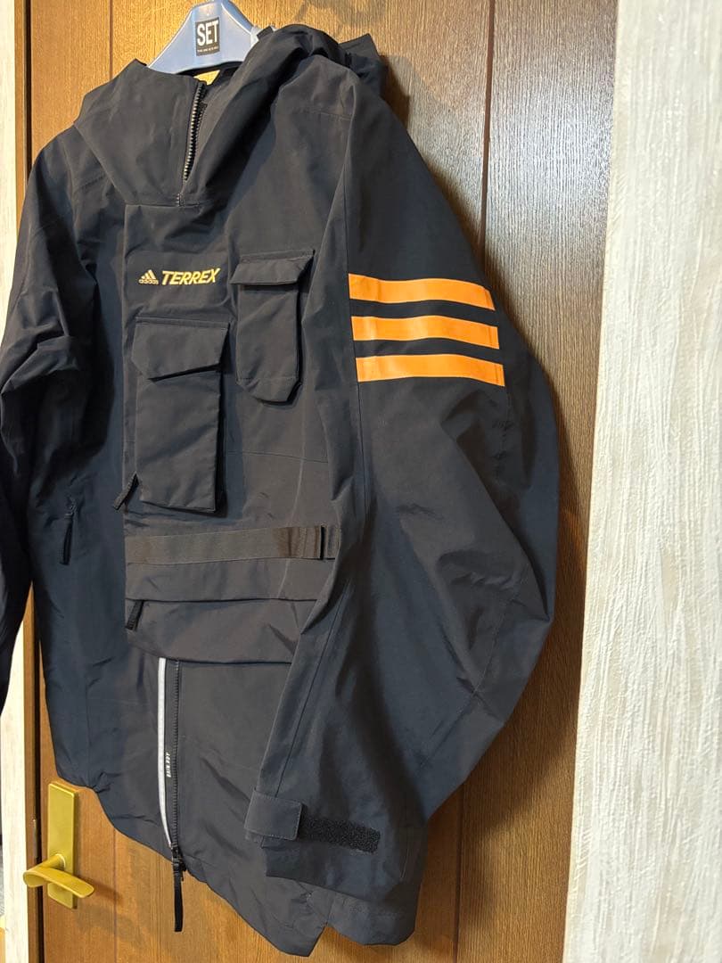 y*3様 adidas.TERREX 黒RAIN.RDYフード付ナイロンジャケッ