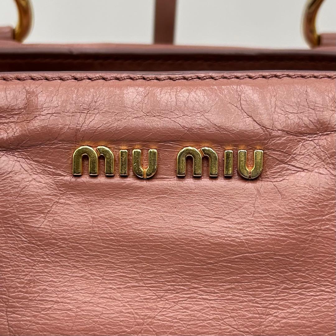 名作 MIU MIU 2way ショルダーバッグ レザー ピンク ゴールド金具