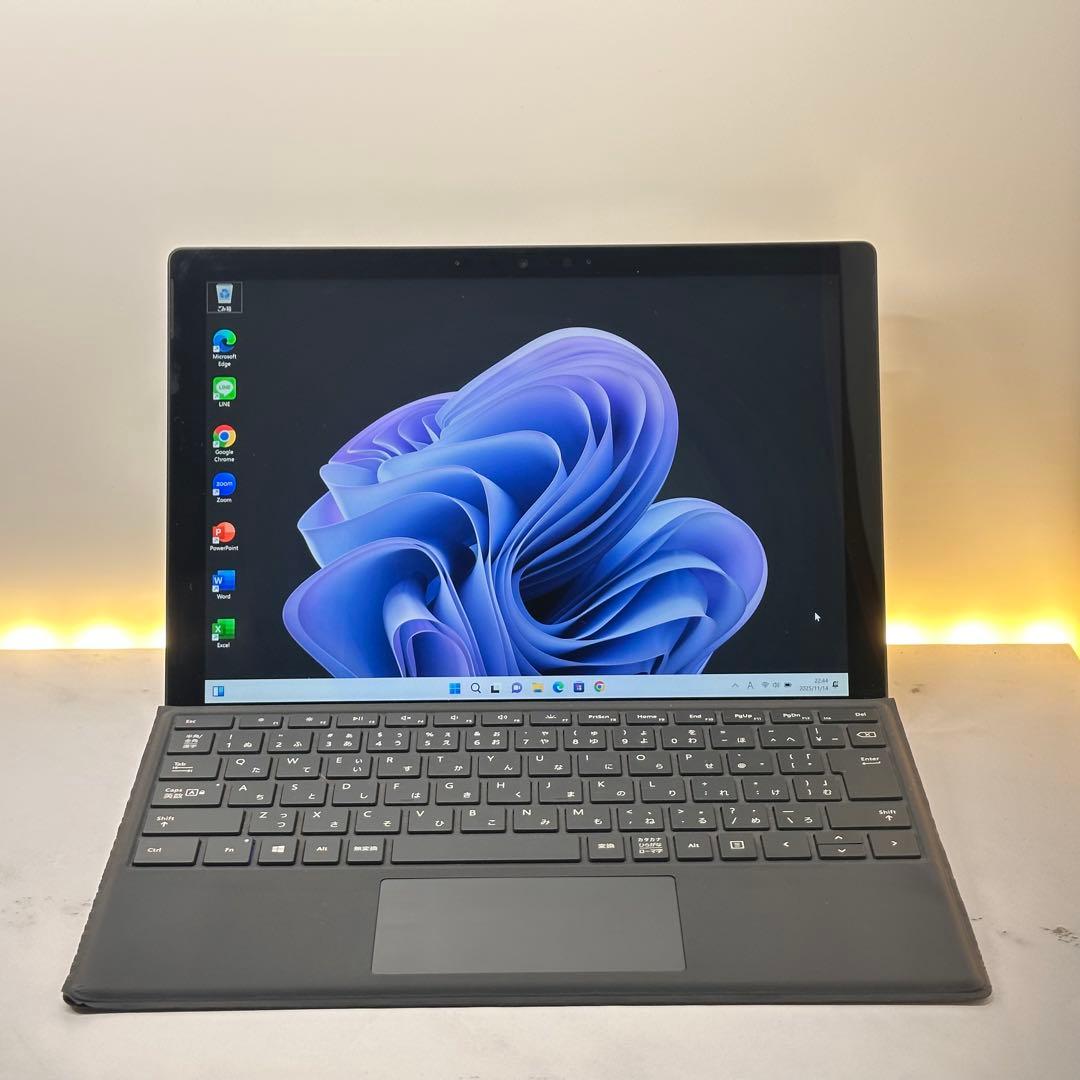 【ブラックモデル】Surface Pro7 Corei5/8GB/256GB