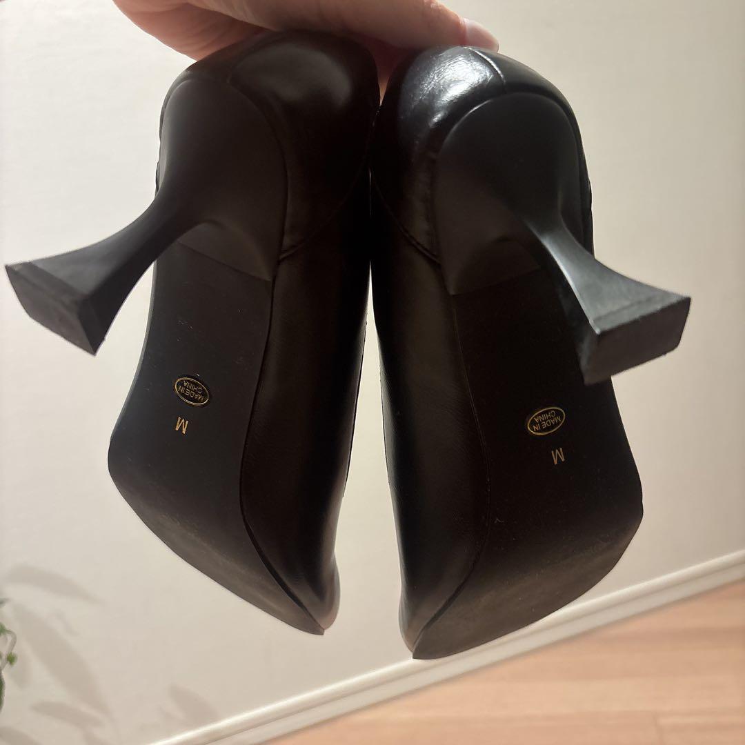 ánuans アニュアンス　ブラック ラウンドパンプス