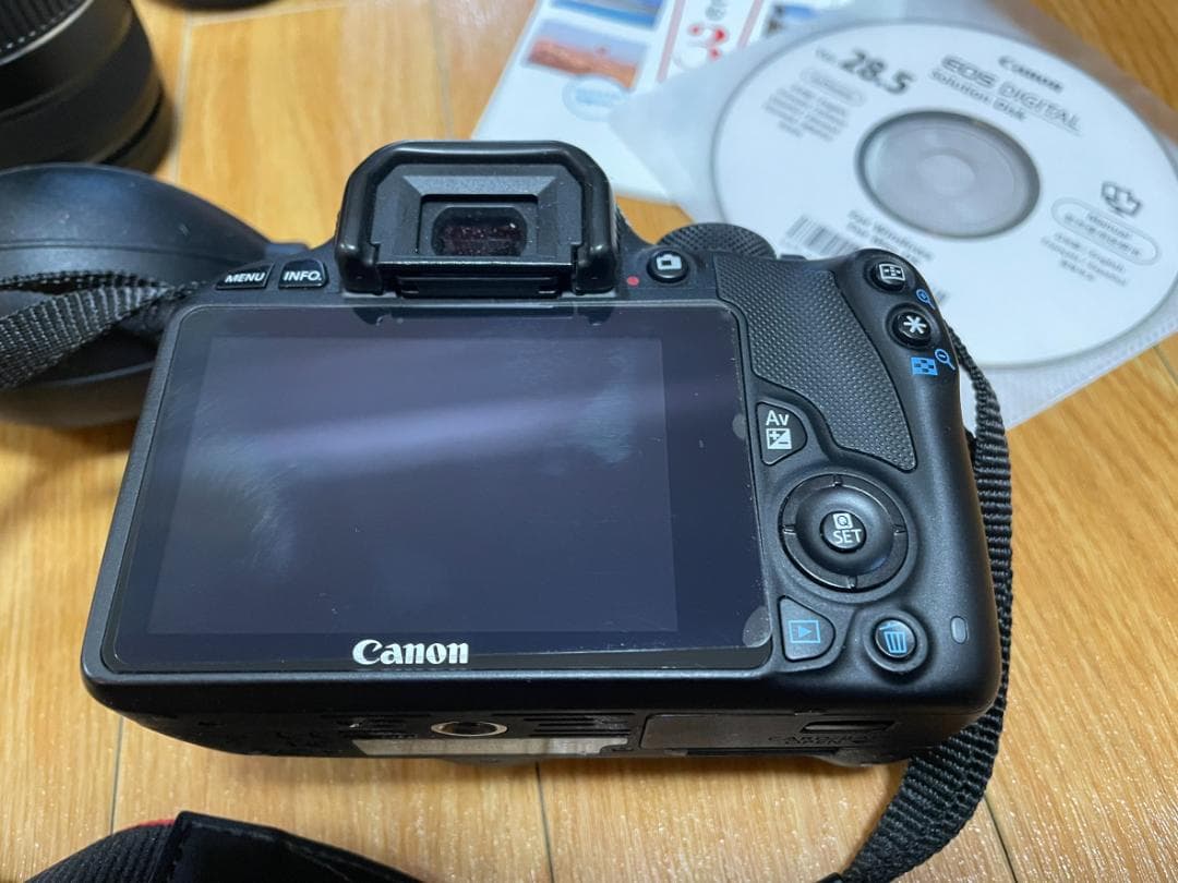 Canon EOS Kiss X7 [デジタル一眼レフカメラ] +レンズ+α