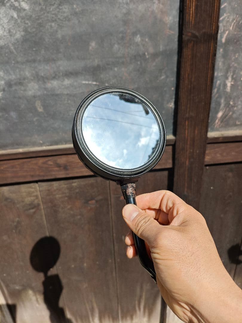 10ミリ　バイク用 黒の丸型ミラー 反射鏡　cbx