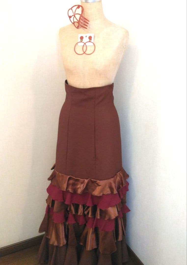 フラメンコ スカート フリル付き ブラウン 赤
