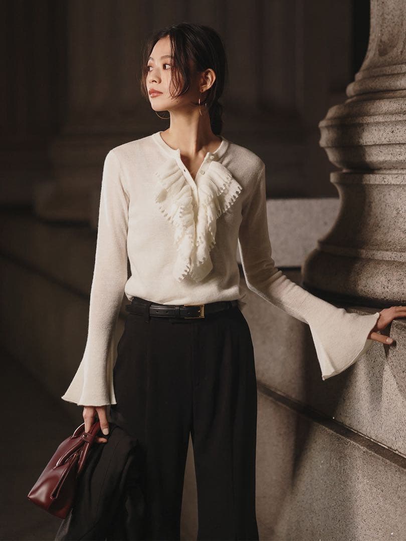 anuans カスケードフリルニットトップス　ivory