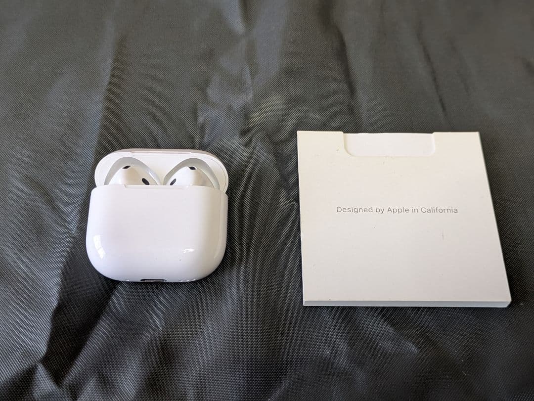 air pods 4 エアーポッズ　おまけ付き　 ノイズキャンセリング
