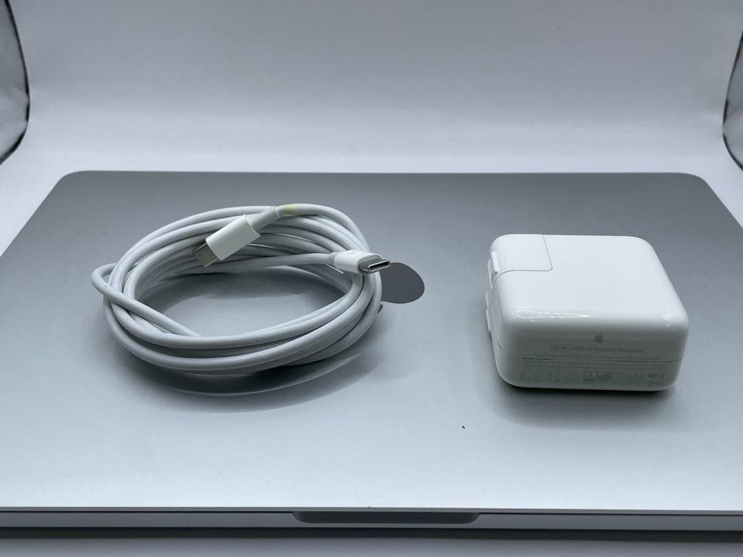 MacBook Pro 13インチ（M1 / 2020年モデル）16GB/1TB