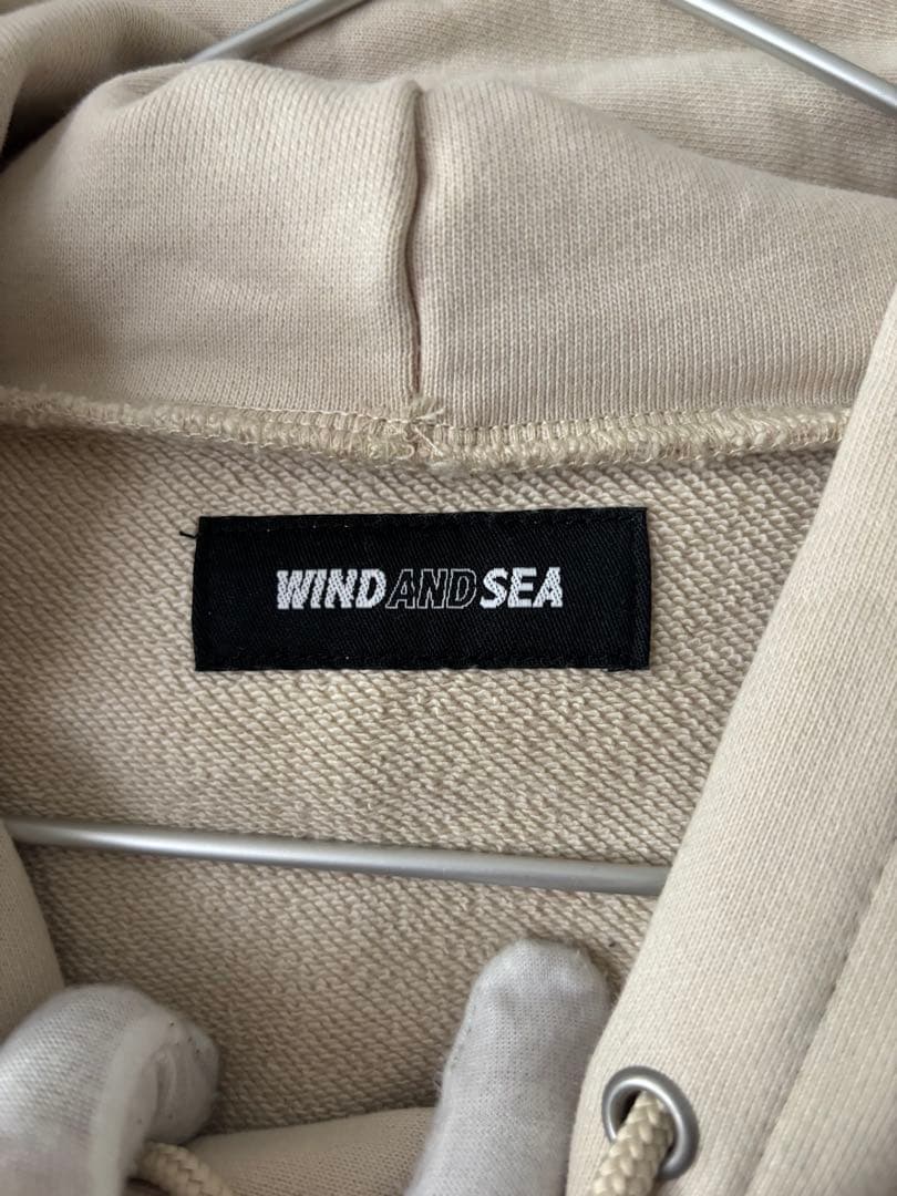 ウィンダンシー WIND AND SEA　ロゴプルオーバーパーカー