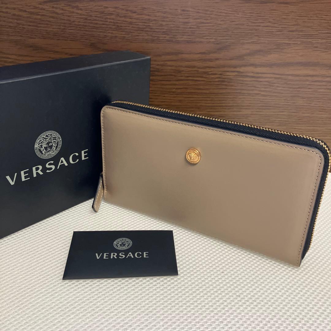 新品　ヴェルサーチ　ラウンドファスナー　長財布　メドューサ　ベージュ
