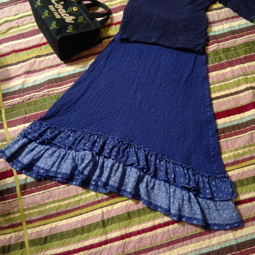 me ISSEY MIYAKEカリフラワー　スカート　イッセイミヤケ　紺色