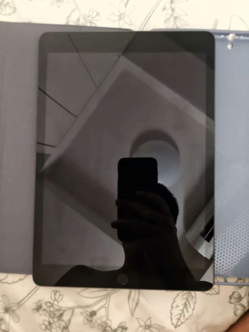 Apple iPad 第九世代 本体