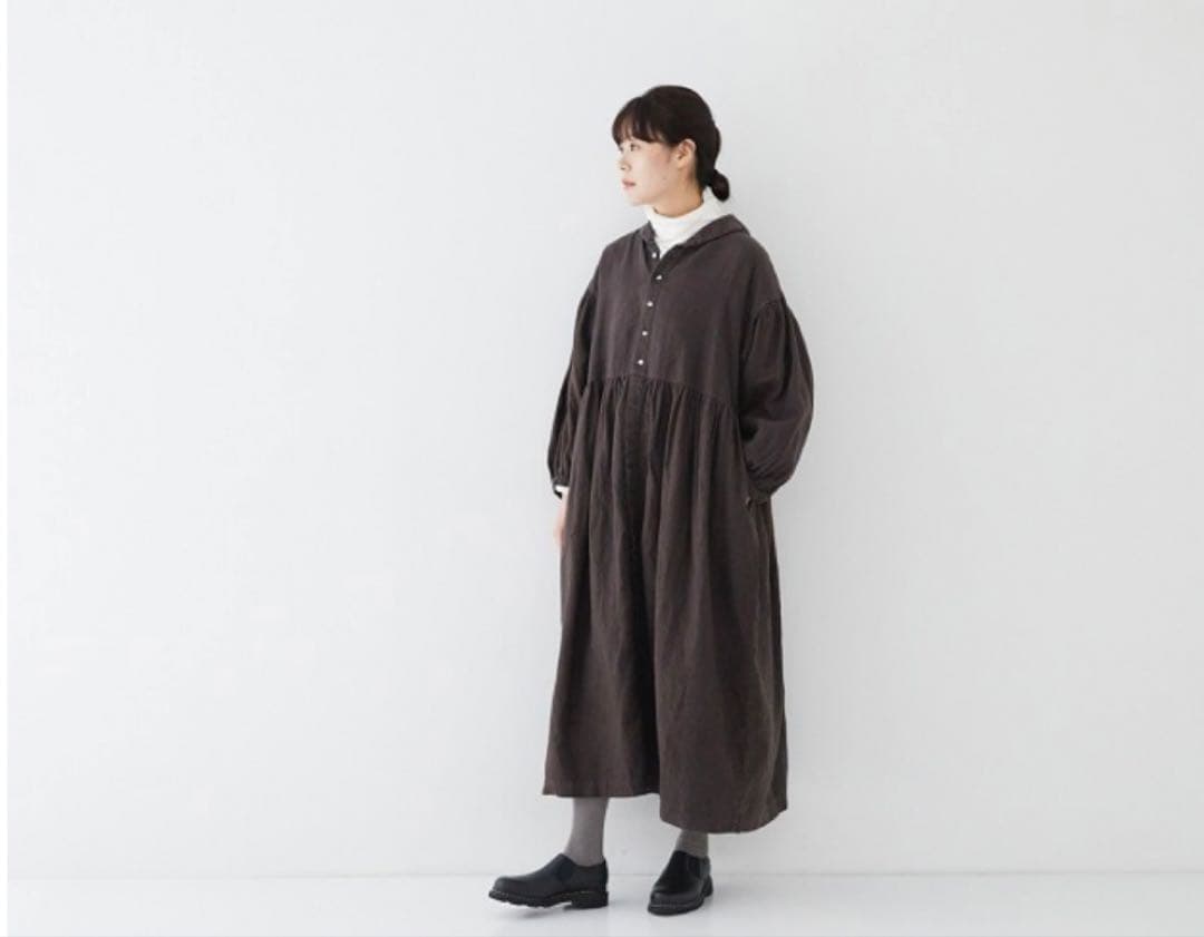 ネストローブ　起毛リネンギャザーワンピース
