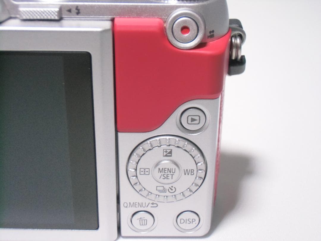 パナソニック LUMIX G DMC-GF7W ダブルズームレンズ　B049