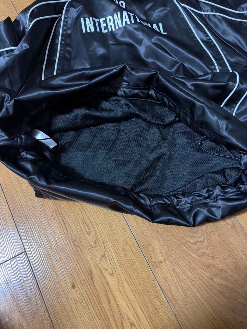 【皇后陛下断捨離中】Supreme ナイロンジャケット