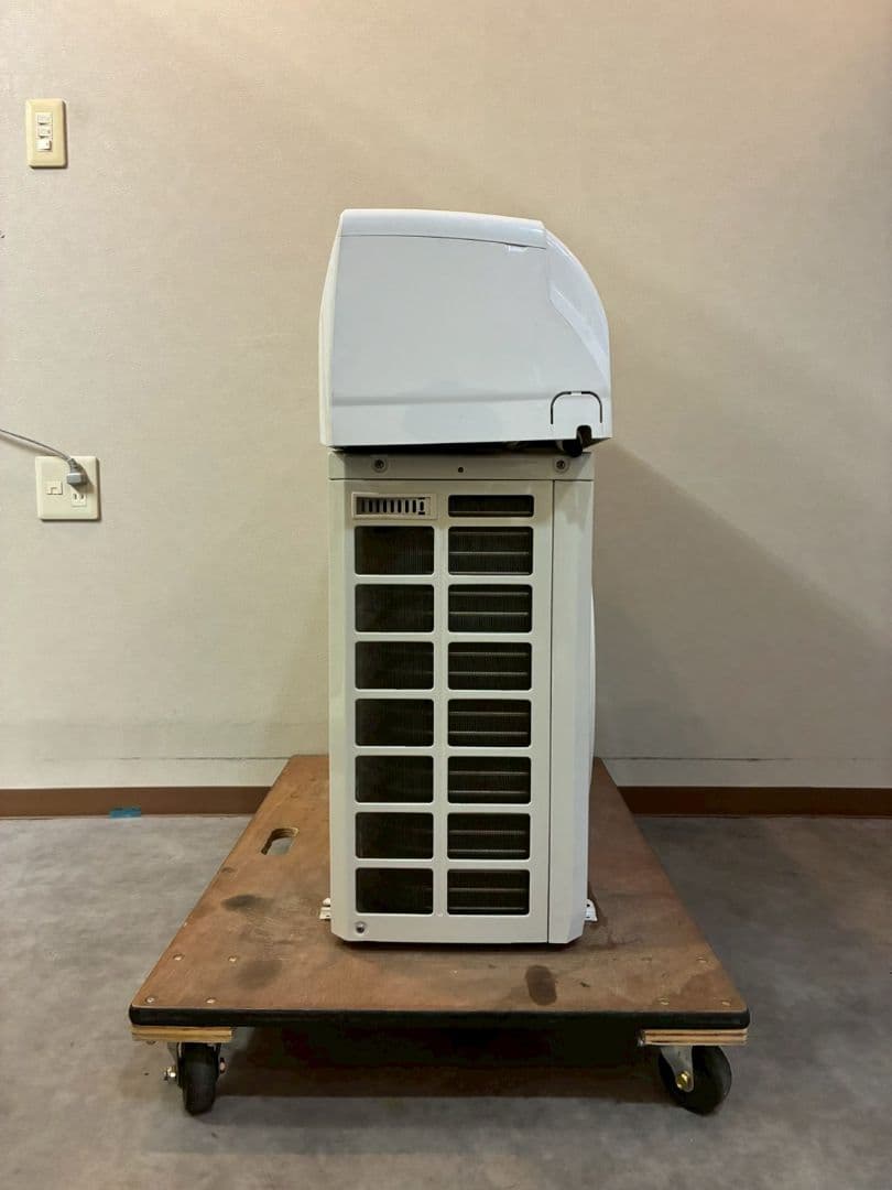 2118 アイリスオーヤマ【IKF-224W】2023年製 6畳 エアコン 中古