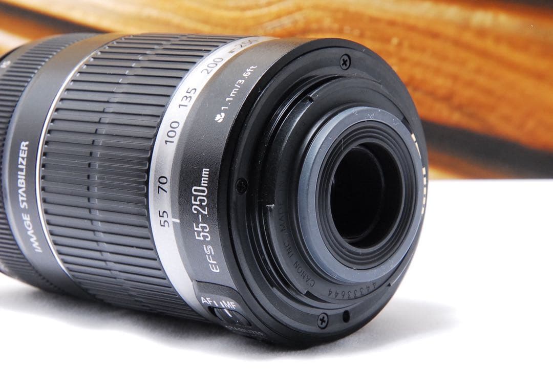 一眼レフ 望遠レンズ キャノン 55-250mm is